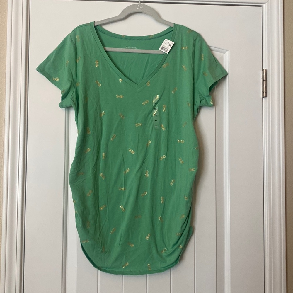 Motherhood Maternity Pineapple Short Sleeve tshirt xl